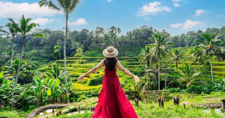 Follow Your Vibes In Kulalumpour & Bali